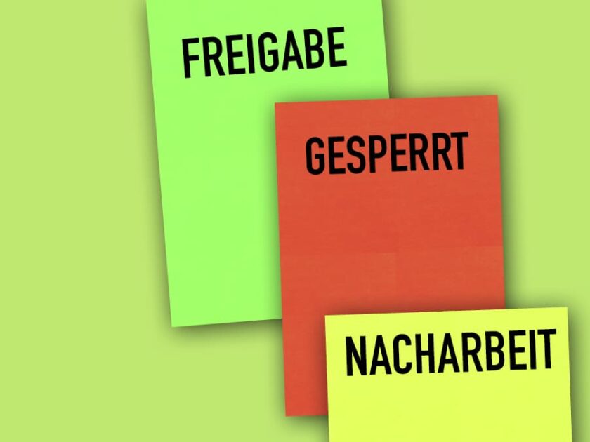 QS-Karten in Leuchtfarbe